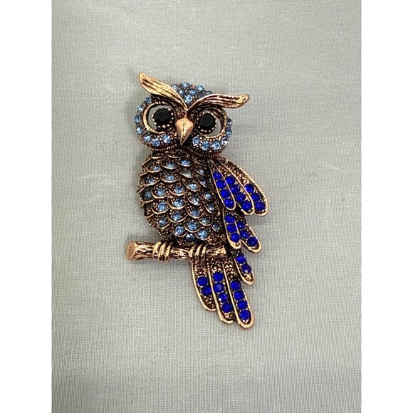 Vintage Style Owl Brooch Pin With Blue & Black Rhinestones On Branch - Picture 1 of 4